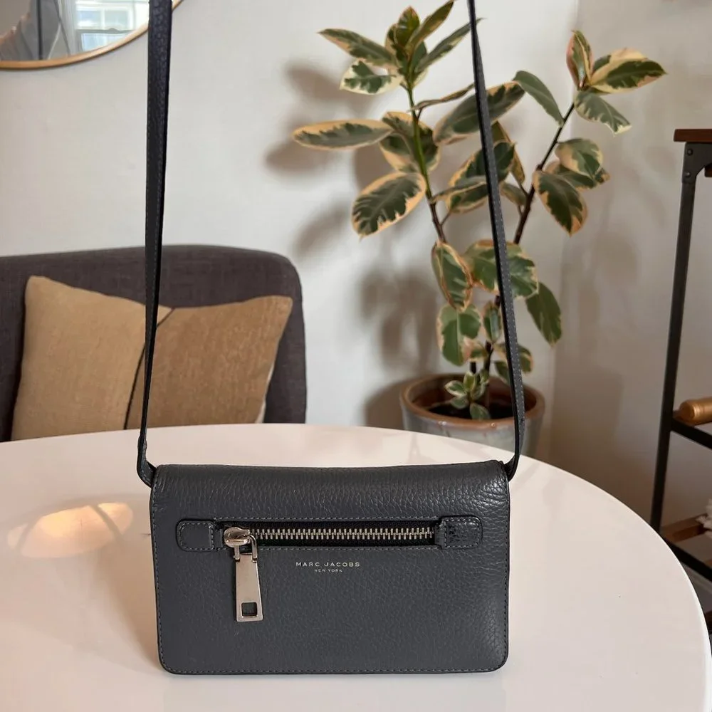 Marc Jacobs Gotham Pebbled Leather Crossbody Wallet Bag - Picture 1 of 8